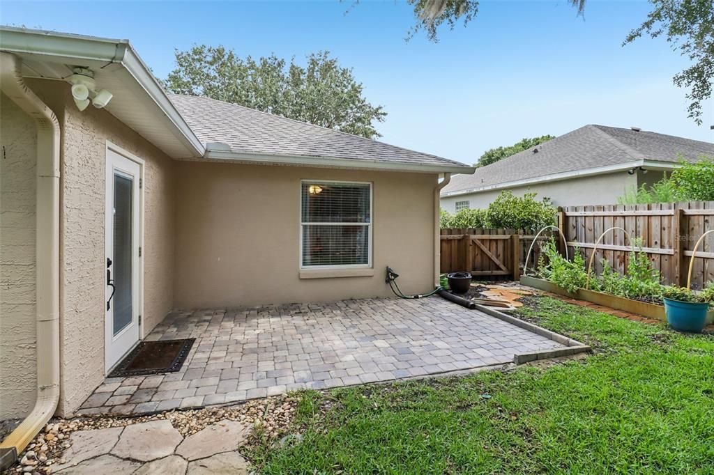 For Sale: $395,000 (3 beds, 2 baths, 1905 Square Feet)