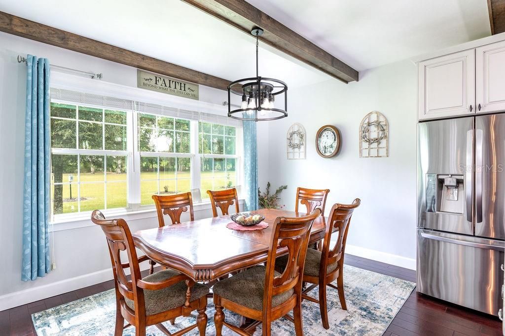 En Venta: $699,900 (3 camas, 2 baños, 2034 Pies cuadrados)