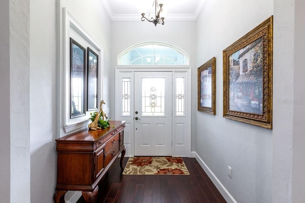 En Venta: $699,900 (3 camas, 2 baños, 2034 Pies cuadrados)