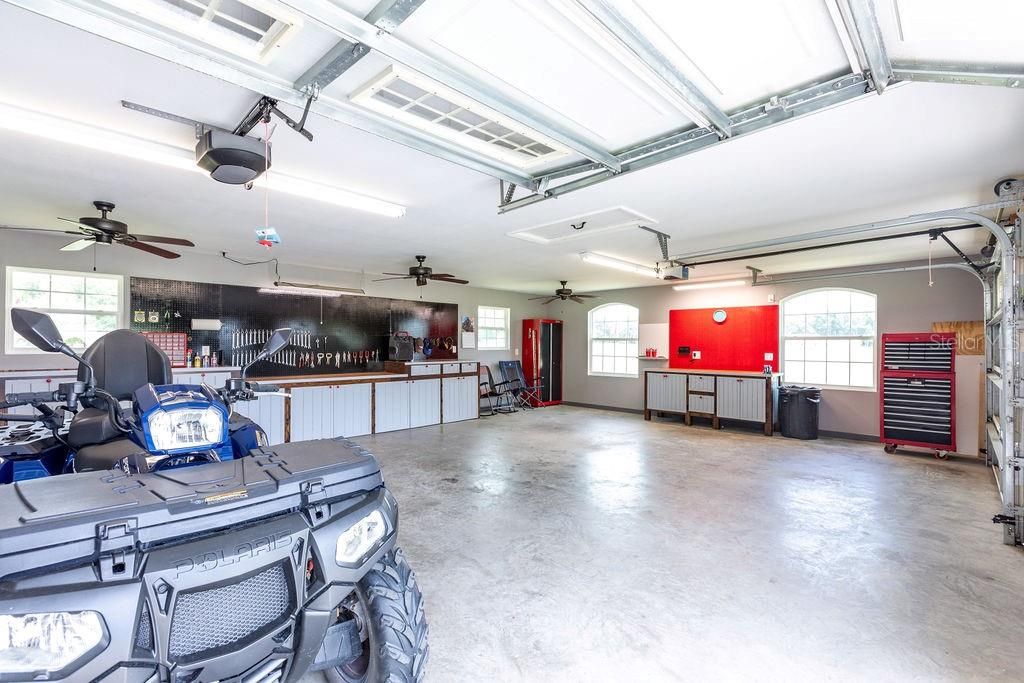 En Venta: $699,900 (3 camas, 2 baños, 2034 Pies cuadrados)
