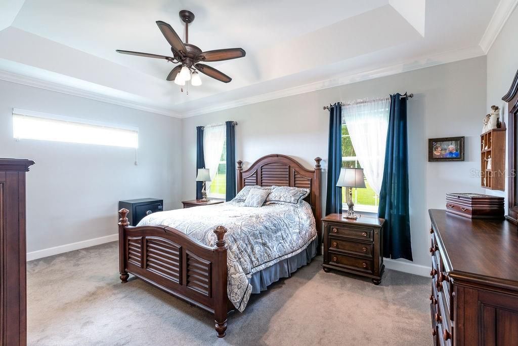 En Venta: $699,900 (3 camas, 2 baños, 2034 Pies cuadrados)