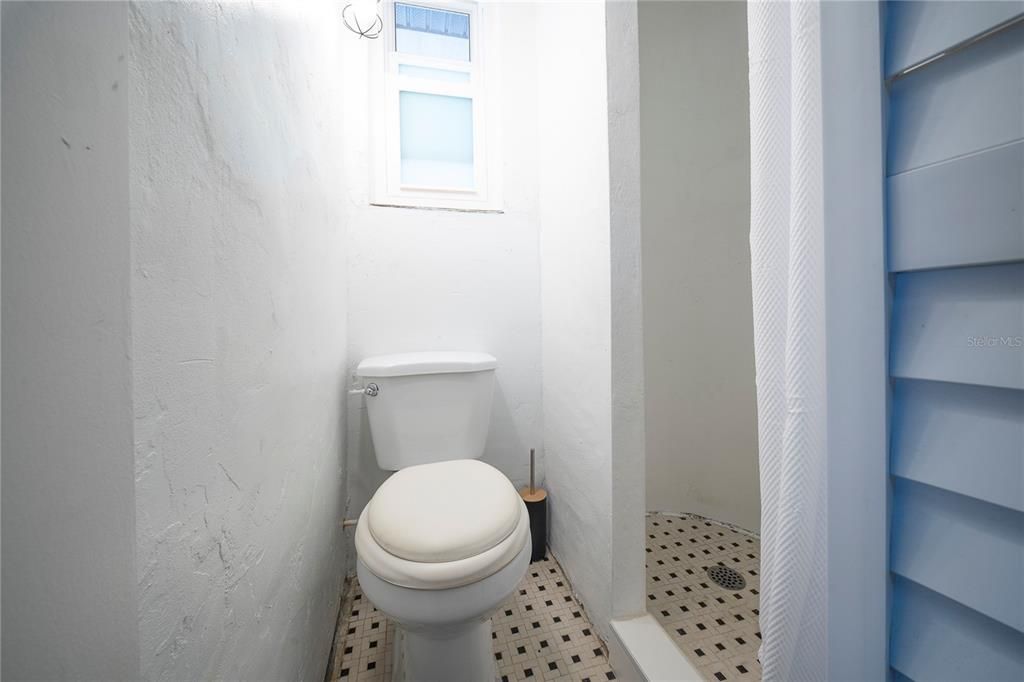 For Sale: $625,000 (2 beds, 2 baths, 1129 Square Feet)