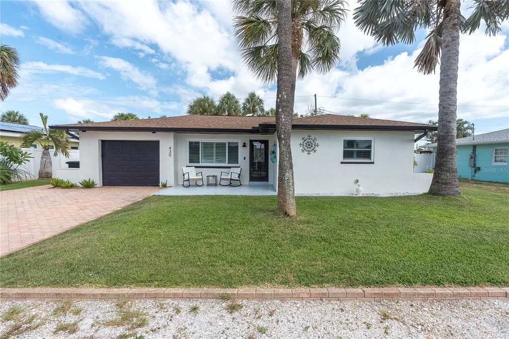 For Sale: $625,000 (2 beds, 2 baths, 1129 Square Feet)