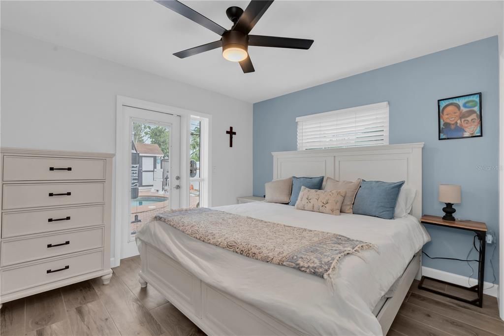 For Sale: $625,000 (2 beds, 2 baths, 1129 Square Feet)