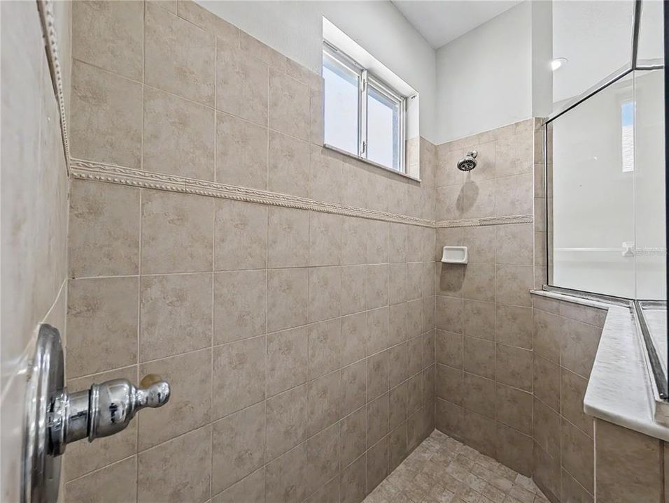 В аренду: $4,795 (3 спален, 2 ванн, 3048 Квадратных фут)