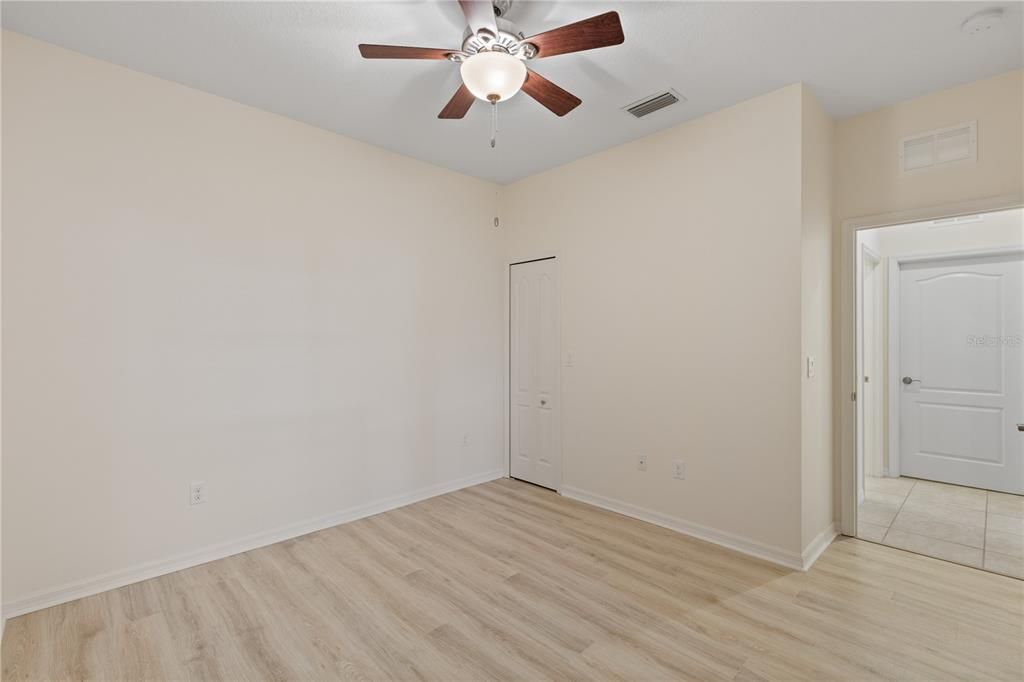 For Rent: $2,200 (2 beds, 2 baths, 1422 Square Feet)