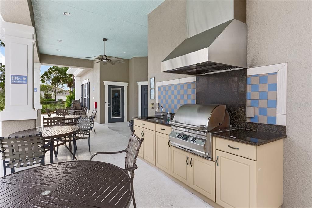 For Rent: $2,200 (2 beds, 2 baths, 1422 Square Feet)