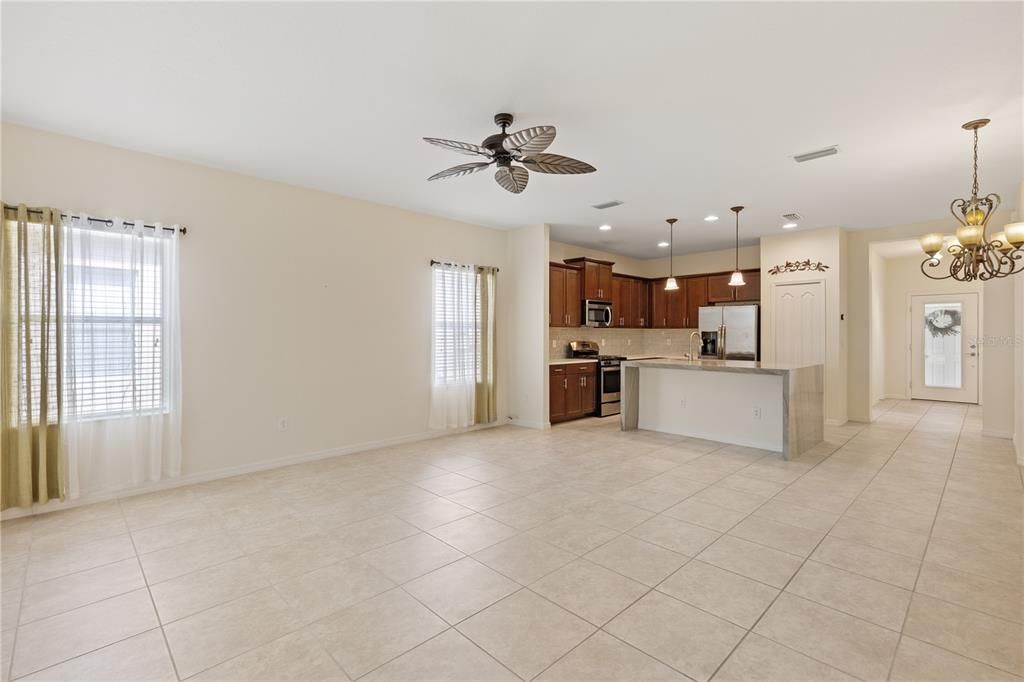 For Rent: $2,200 (2 beds, 2 baths, 1422 Square Feet)