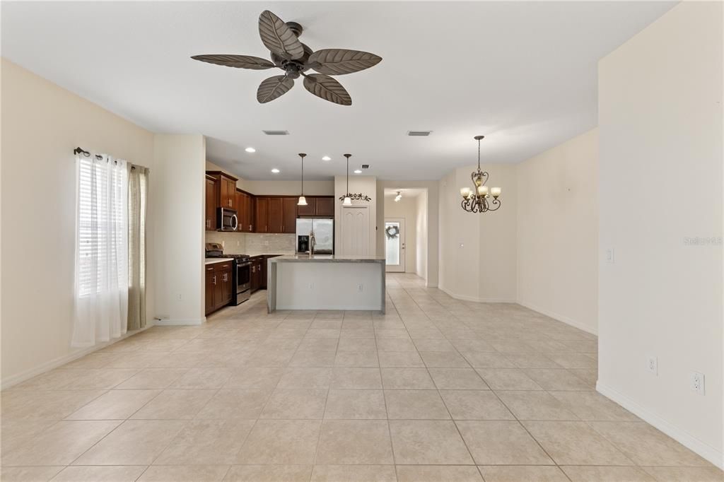 For Rent: $2,200 (2 beds, 2 baths, 1422 Square Feet)