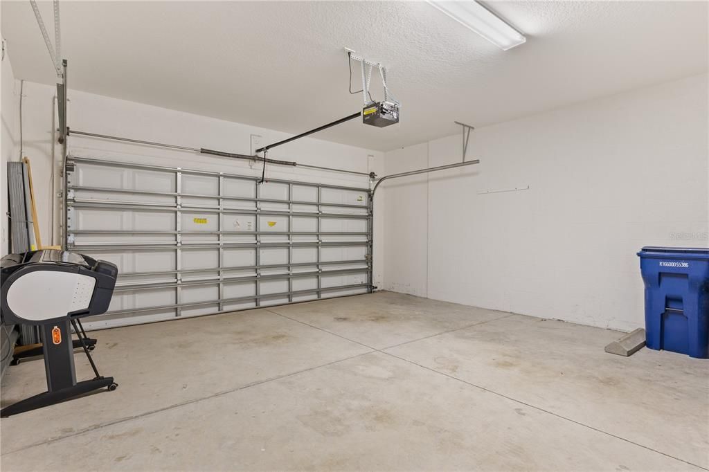 For Rent: $2,200 (2 beds, 2 baths, 1422 Square Feet)