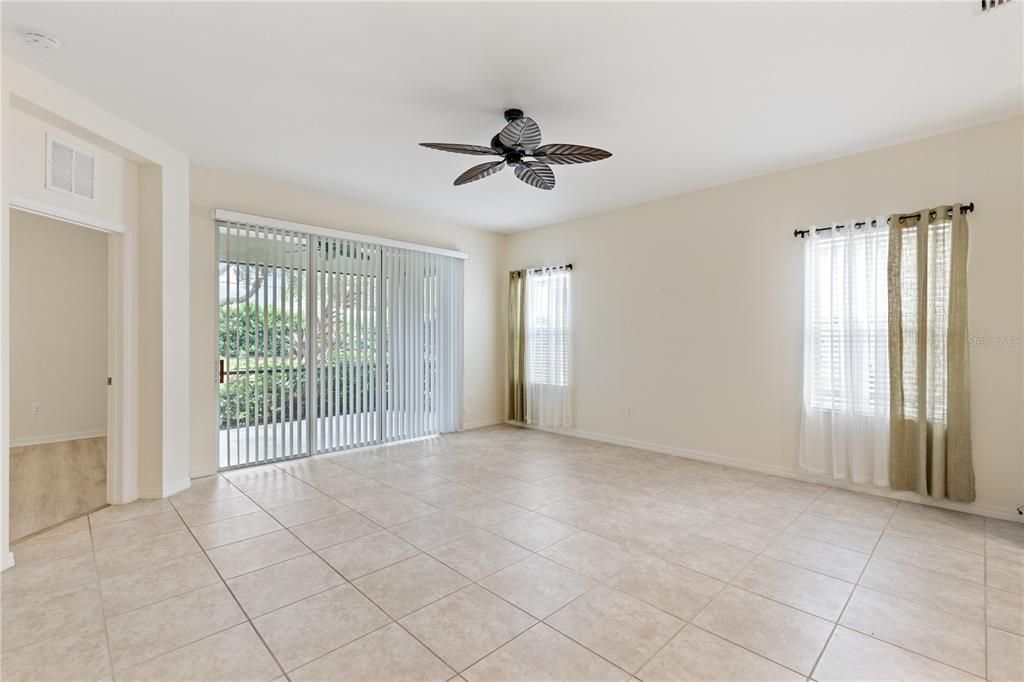 For Rent: $2,200 (2 beds, 2 baths, 1422 Square Feet)
