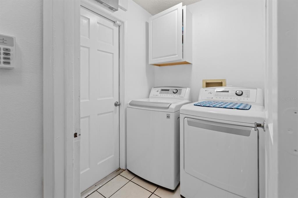 For Sale: $289,900 (3 beds, 2 baths, 1338 Square Feet)