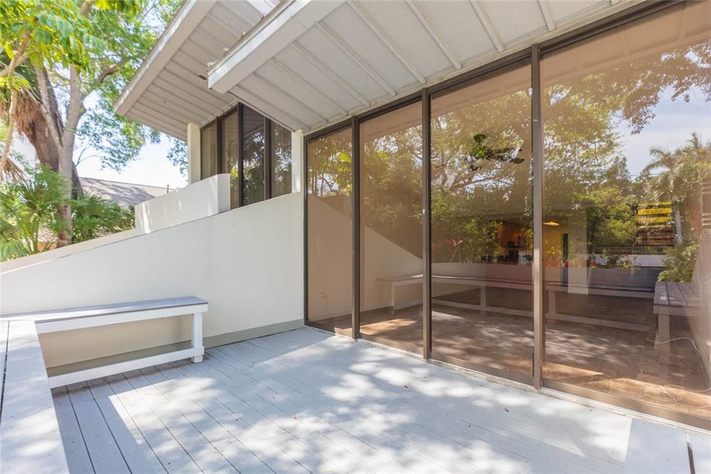 For Sale: $725,000 (4 beds, 3 baths, 1992 Square Feet)