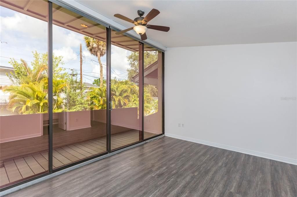 For Sale: $725,000 (4 beds, 3 baths, 1992 Square Feet)