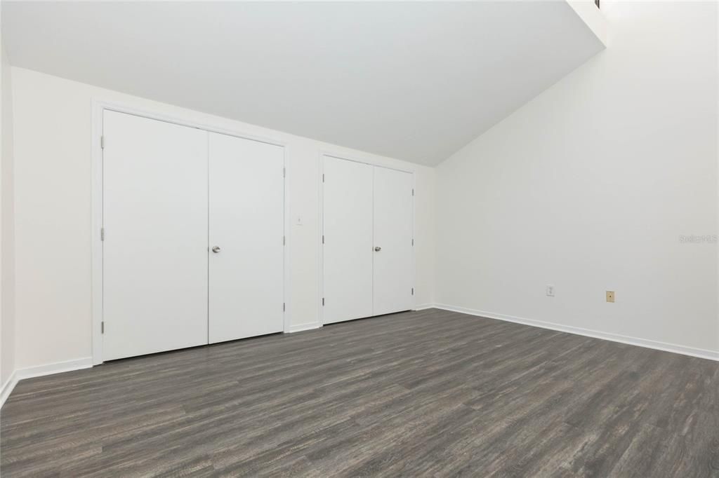 For Sale: $725,000 (4 beds, 3 baths, 1992 Square Feet)