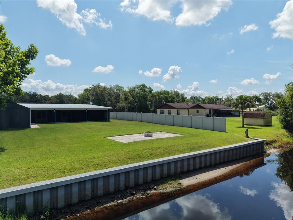 For Sale: $580,000 (5 beds, 2 baths, 1901 Square Feet)