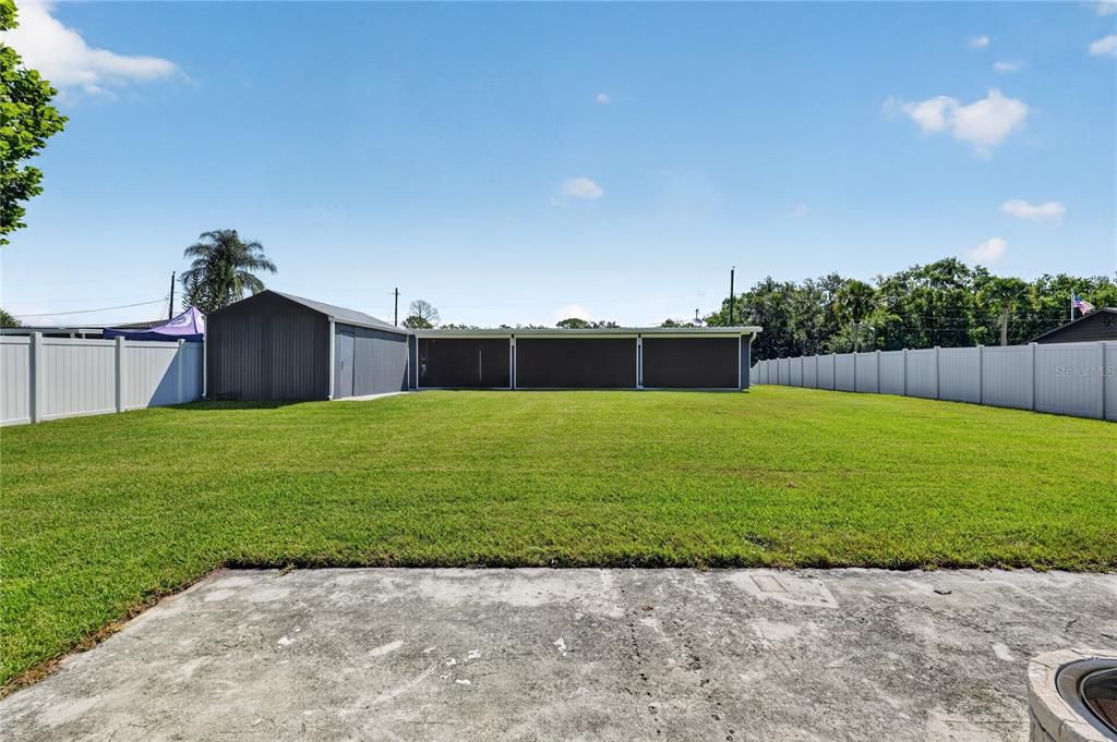 For Sale: $580,000 (5 beds, 2 baths, 1901 Square Feet)