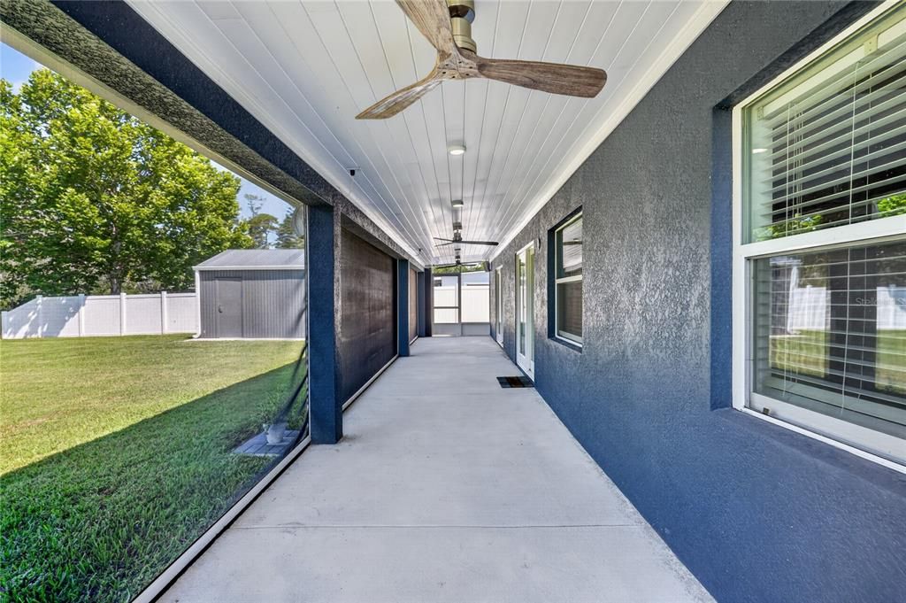 For Sale: $580,000 (5 beds, 2 baths, 1901 Square Feet)