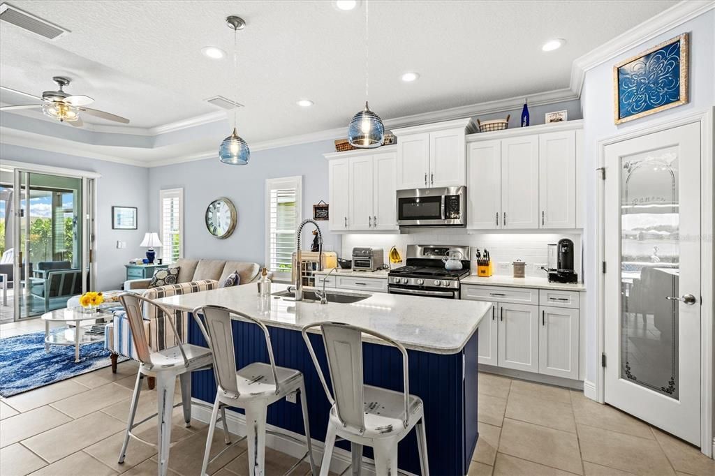 For Sale: $585,000 (3 beds, 2 baths, 1766 Square Feet)
