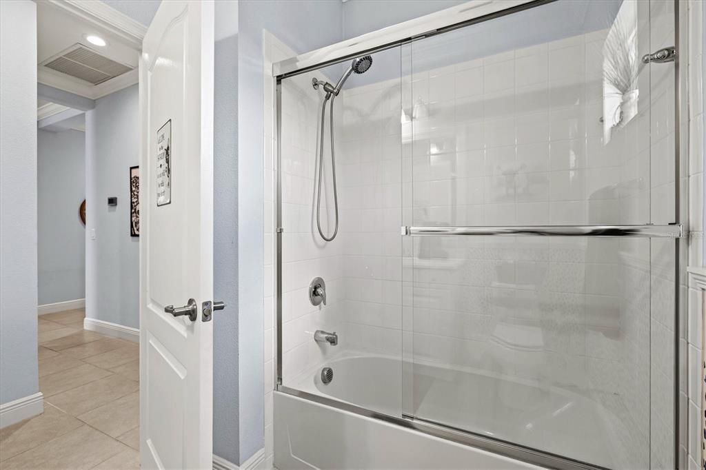 For Sale: $585,000 (3 beds, 2 baths, 1766 Square Feet)
