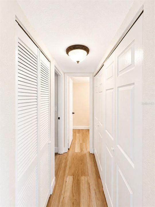 For Sale: $149,900 (2 beds, 2 baths, 1246 Square Feet)