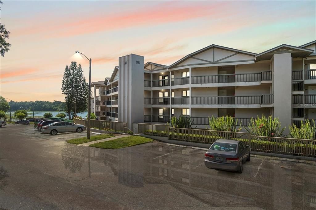 For Sale: $149,900 (2 beds, 2 baths, 1246 Square Feet)