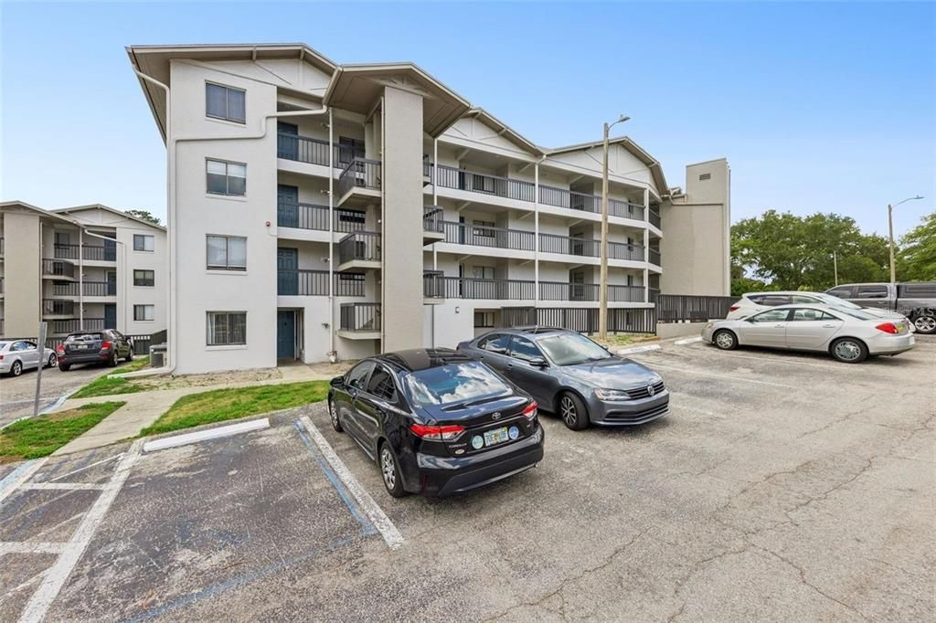For Sale: $149,900 (2 beds, 2 baths, 1246 Square Feet)