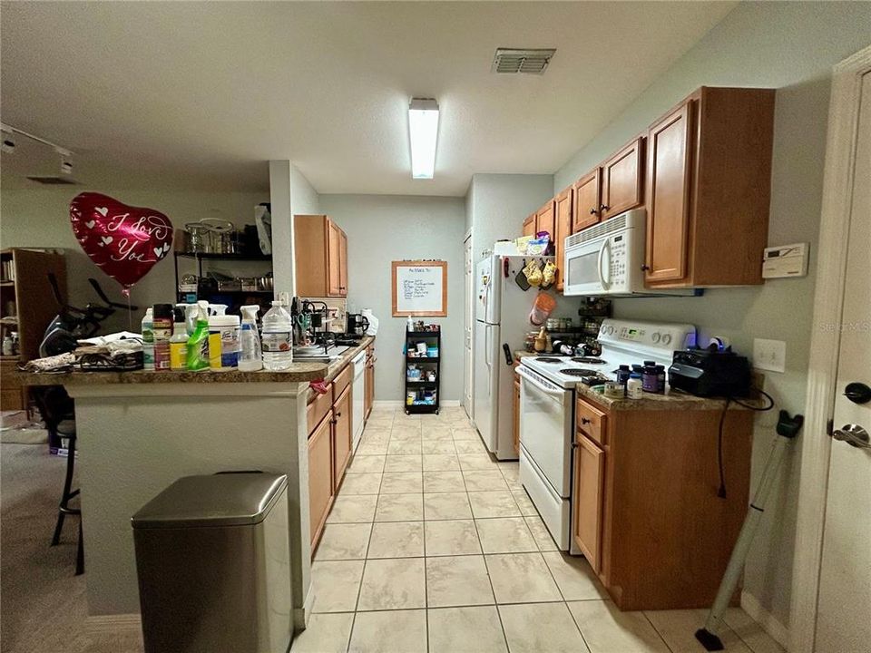 For Sale: $165,000 (1 beds, 1 baths, 772 Square Feet)