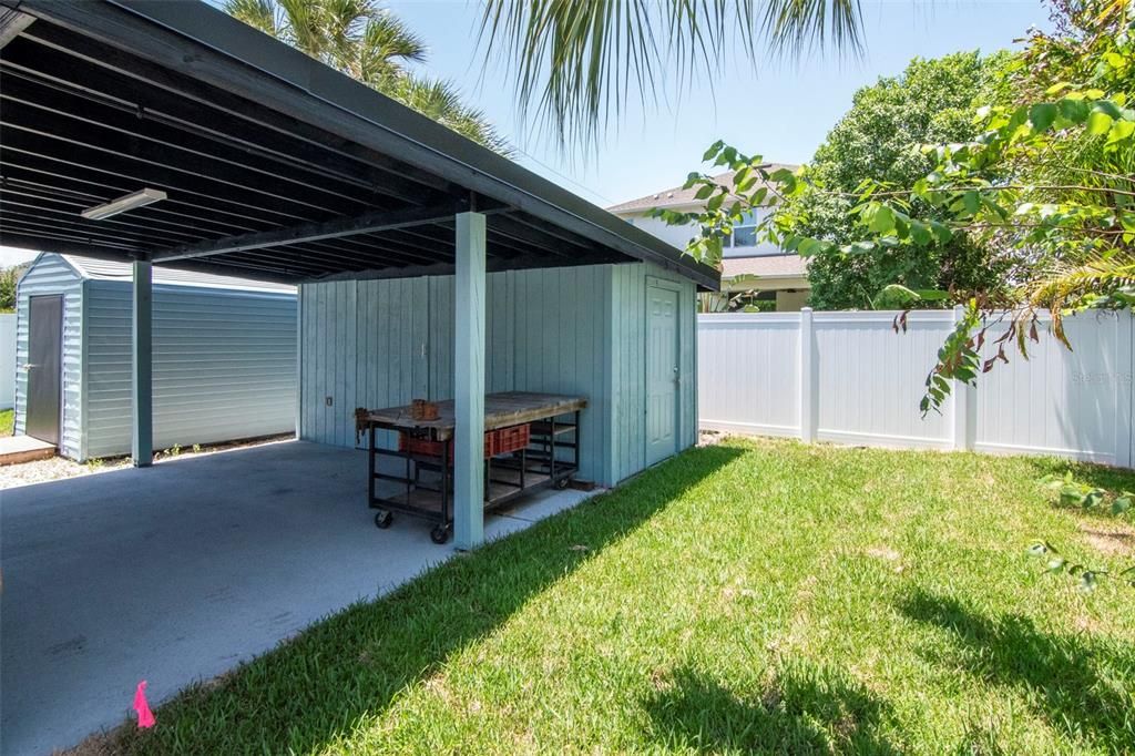 For Sale: $579,000 (2 beds, 1 baths, 1252 Square Feet)