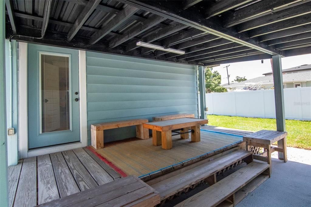 For Sale: $579,000 (2 beds, 1 baths, 1252 Square Feet)