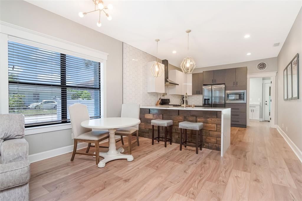 For Sale: $579,000 (2 beds, 1 baths, 1252 Square Feet)