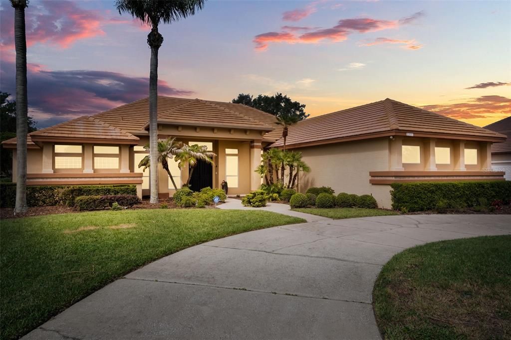 For Sale: $1,170,000 (4 beds, 3 baths, 2824 Square Feet)