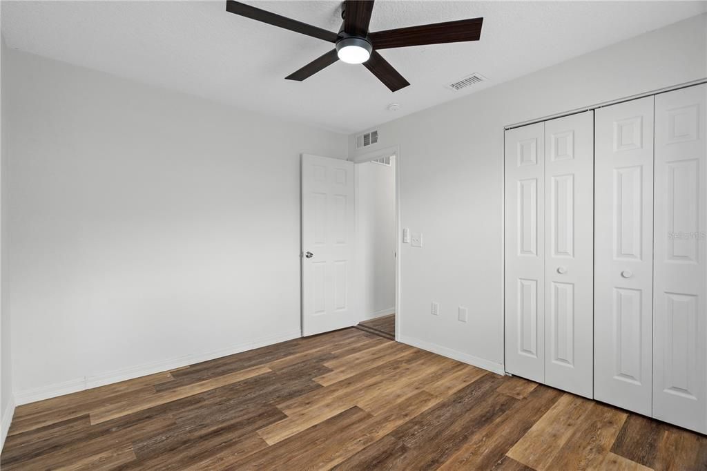 For Sale: $260,000 (3 beds, 2 baths, 1144 Square Feet)