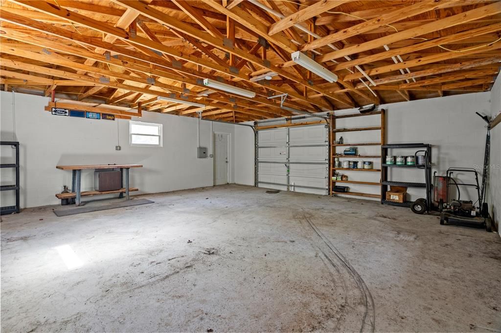 For Sale: $260,000 (3 beds, 2 baths, 1144 Square Feet)