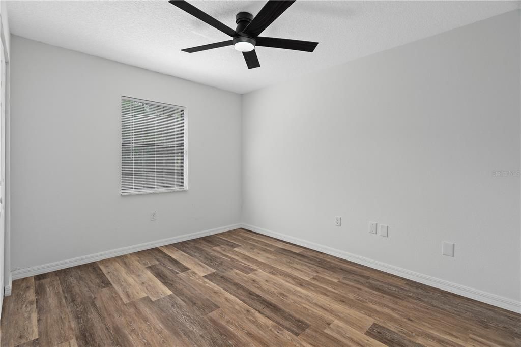 For Sale: $260,000 (3 beds, 2 baths, 1144 Square Feet)