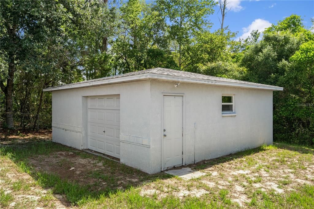 For Sale: $260,000 (3 beds, 2 baths, 1144 Square Feet)