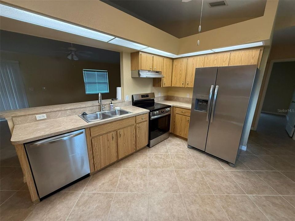 For Rent: $1,750 (3 beds, 2 baths, 1234 Square Feet)