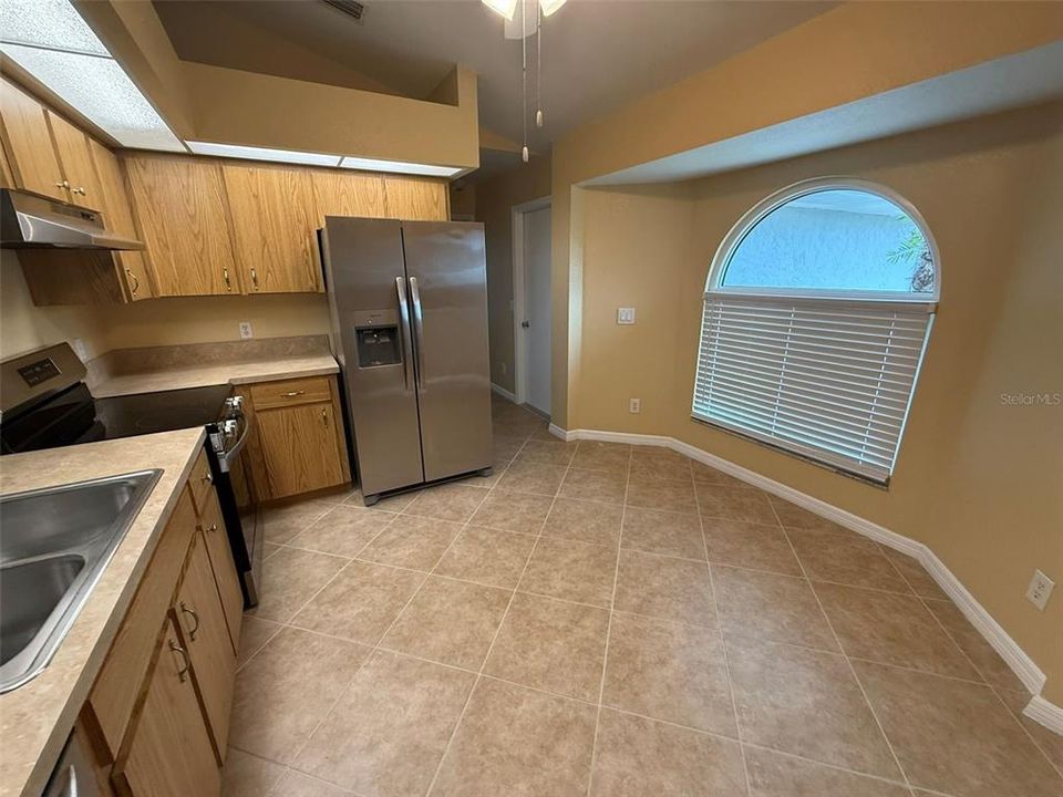 For Rent: $1,750 (3 beds, 2 baths, 1234 Square Feet)