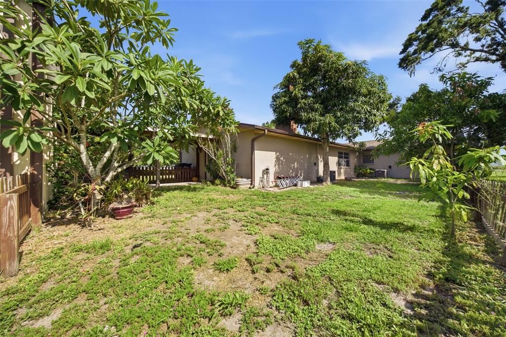 Activo con contrato: $579,000 (4 camas, 2 baños, 2058 Pies cuadrados)
