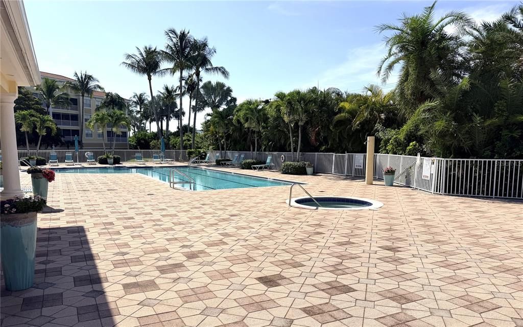 For Rent: $2,100 (3 beds, 2 baths, 1498 Square Feet)