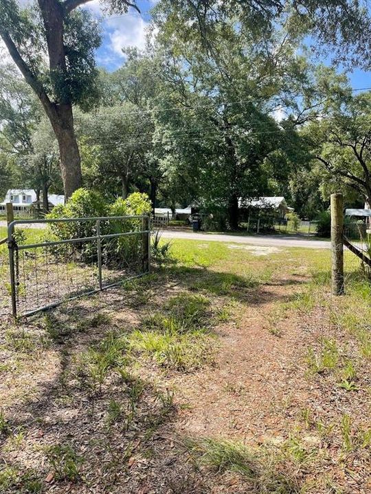 For Sale: $140,000 (2 beds, 2 baths, 960 Square Feet)
