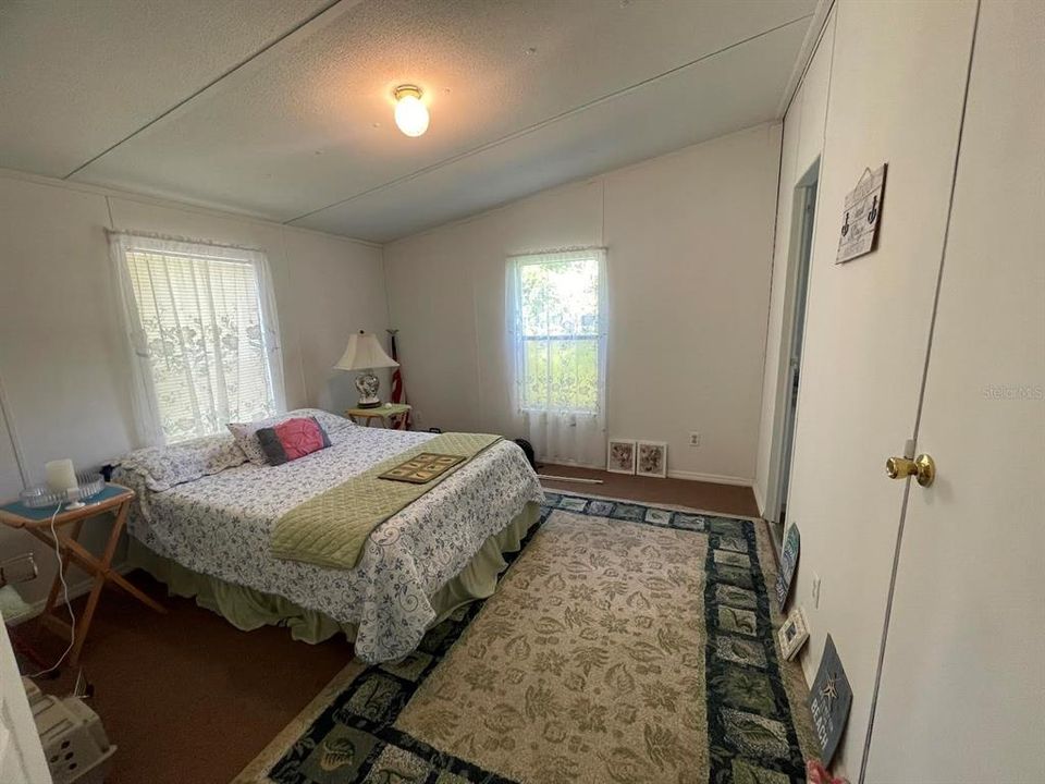 For Sale: $140,000 (2 beds, 2 baths, 960 Square Feet)