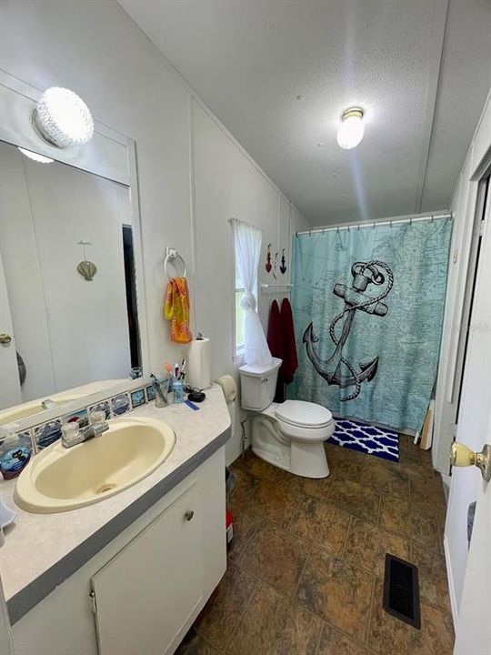 For Sale: $140,000 (2 beds, 2 baths, 960 Square Feet)