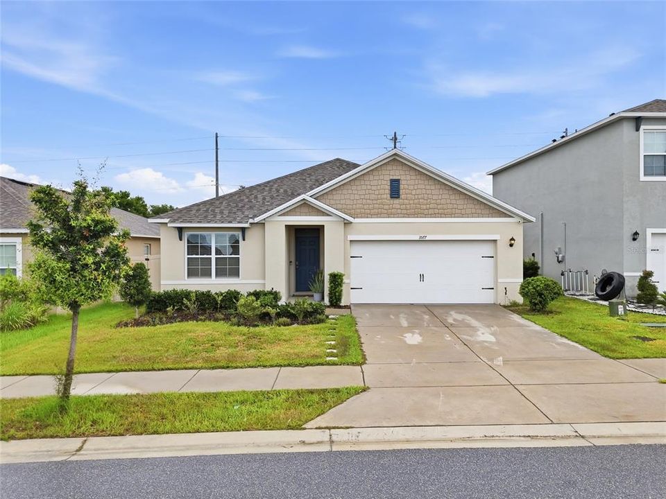 For Sale: $330,000 (3 beds, 2 baths, 1725 Square Feet)