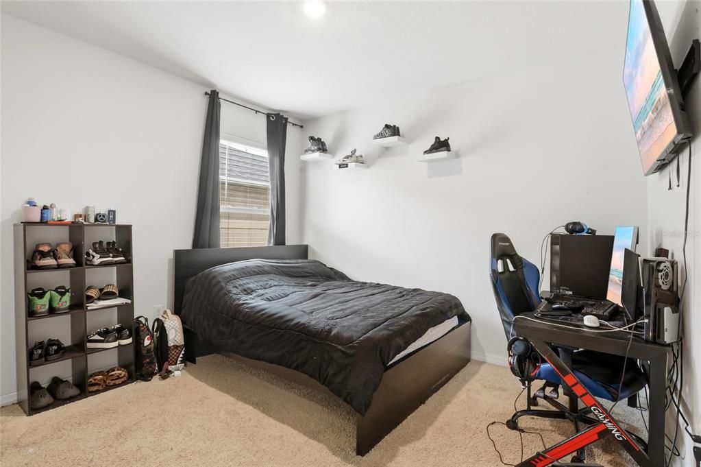 For Sale: $330,000 (3 beds, 2 baths, 1725 Square Feet)