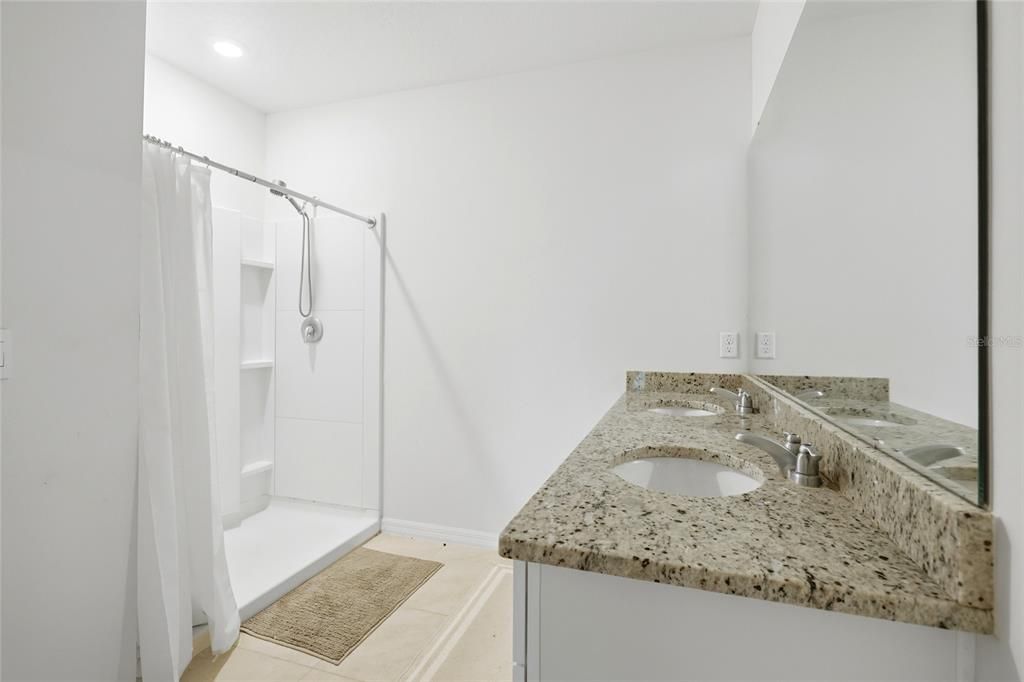For Sale: $330,000 (3 beds, 2 baths, 1725 Square Feet)