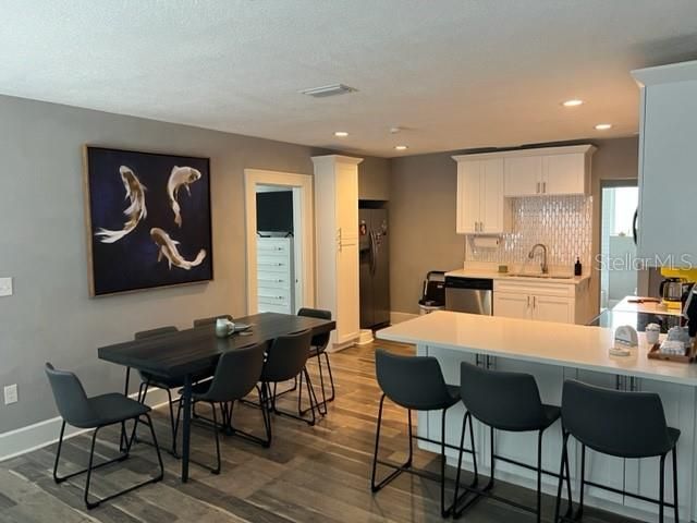En Venta: $480,000 (3 camas, 2 baños, 1400 Pies cuadrados)