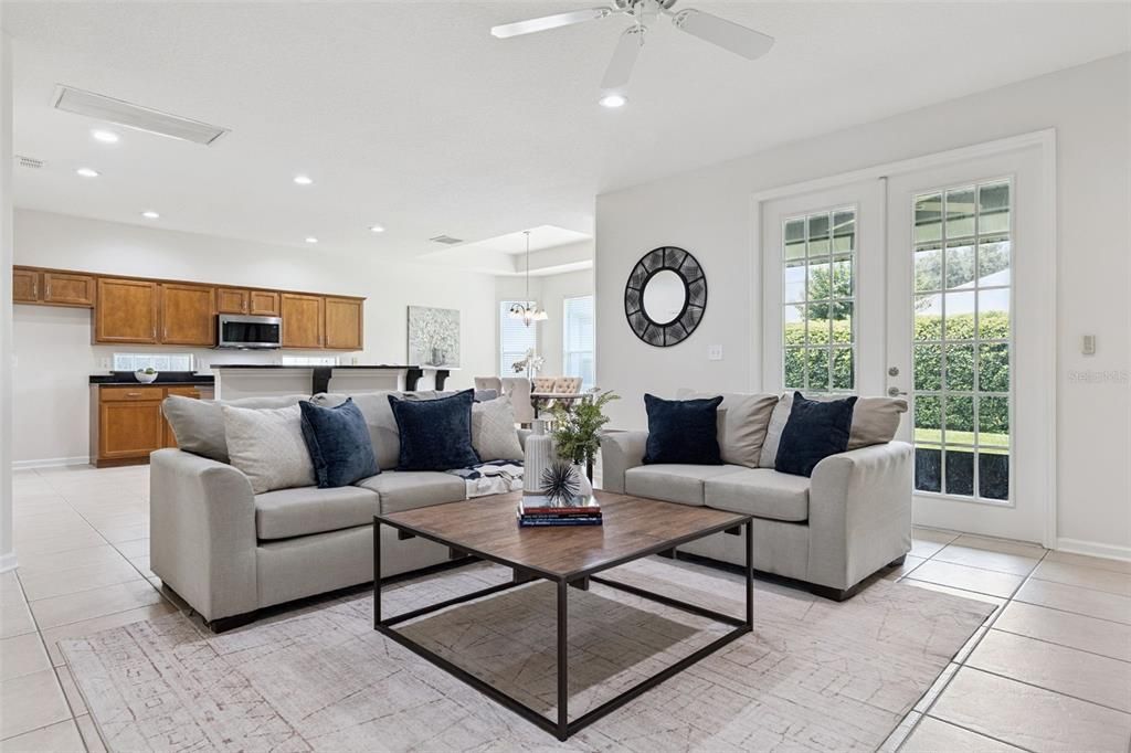 For Sale: $370,000 (3 beds, 2 baths, 1863 Square Feet)