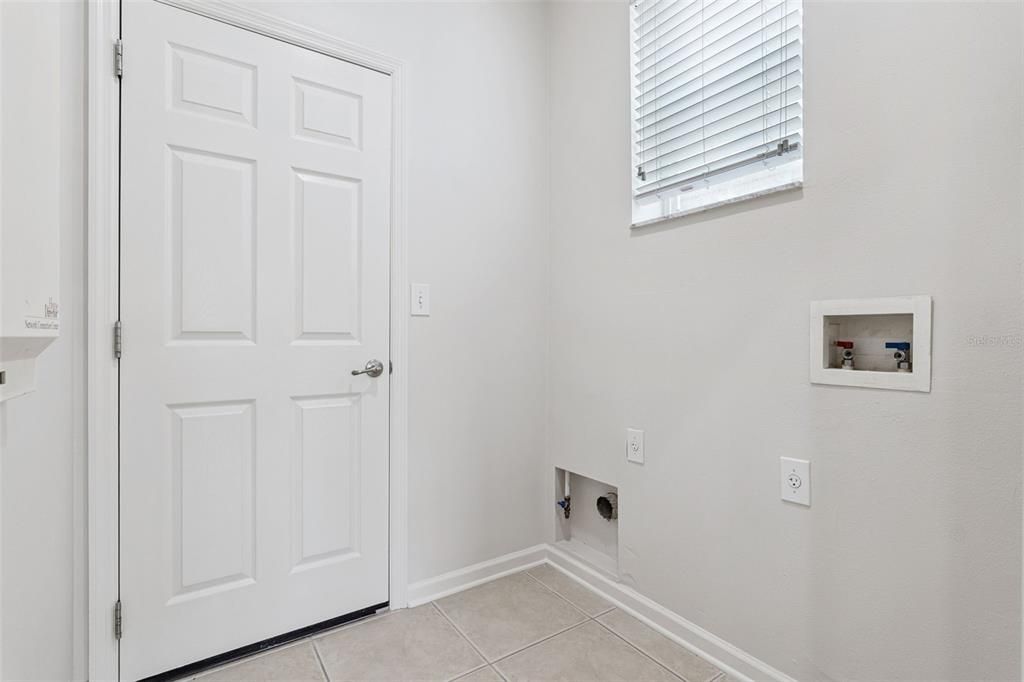 For Sale: $370,000 (3 beds, 2 baths, 1863 Square Feet)