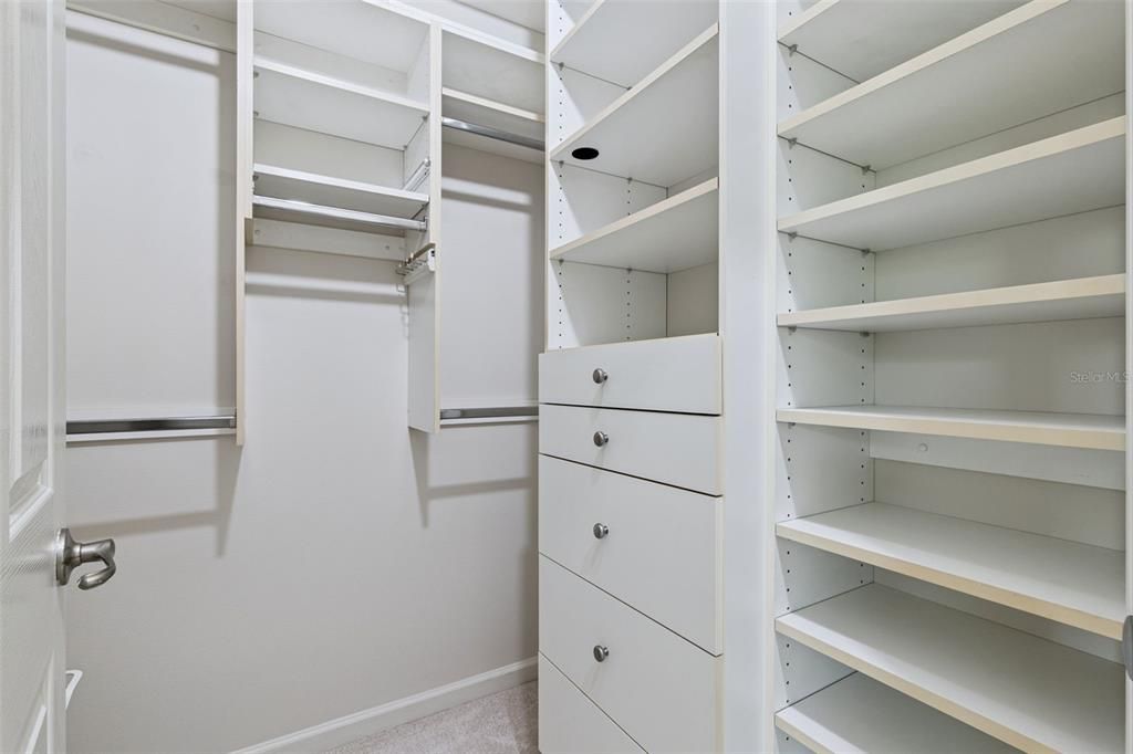 For Sale: $370,000 (3 beds, 2 baths, 1863 Square Feet)
